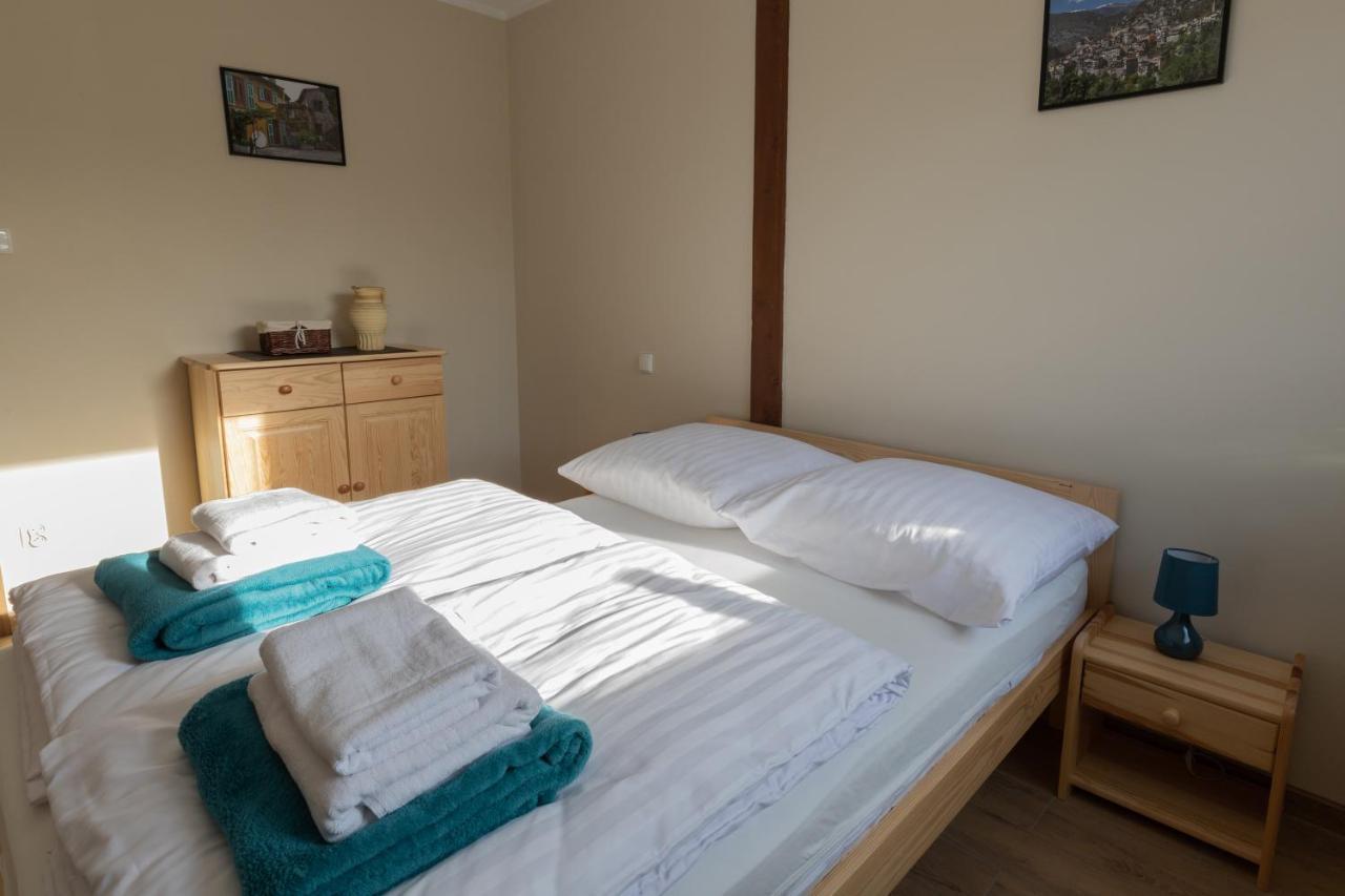 Golden Lofer Apartment Stary Gielad Luaran gambar